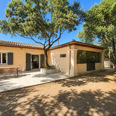 Garrigue Avec Piscine Quartier Planette à Nîmes