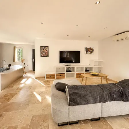 Garrigue Avec Piscine Quartier Planette à Villa *